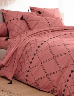 Linge De Lit Massai Coton à Motifs Graphiques Et Finitions Pompons