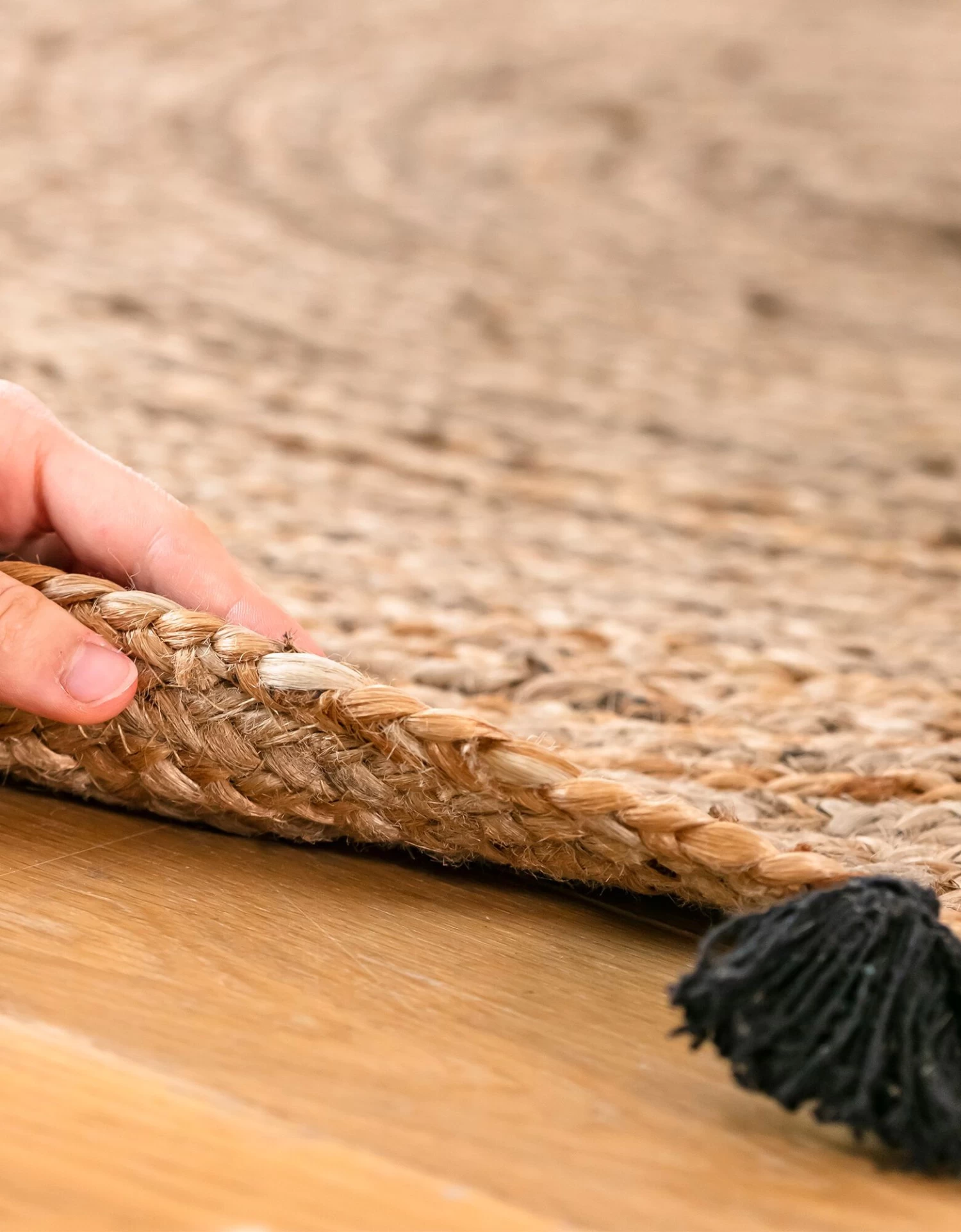 Tapis Rond En Jute Avec Pompons De Couleur – Image 3