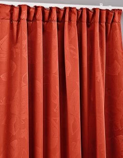 Rideau Occultant Damassé Dessin Floral Finition Galon Fronceur